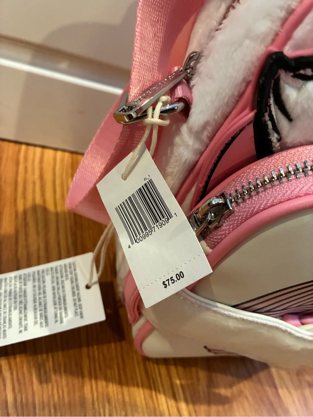 New Loungefly White & Pink Marie Kitty Crossbody Bag with Yarn Graphic